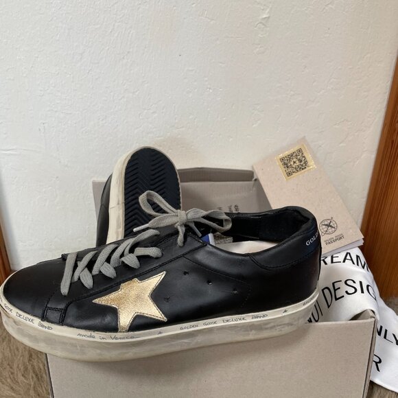 Golden Goose hi-stars Black and Gold Sneakers - Picture 3 of 8